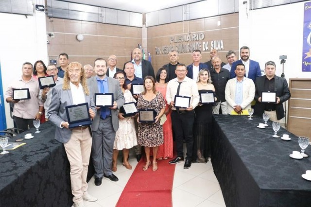 Sessão Solene de entrega de Título de Cidadão Honorário Petrolandense