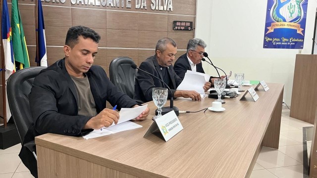 Câmara Municipal de Petrolândia realiza Sessão Ordinária com apresentação de importantes indicações para o município
