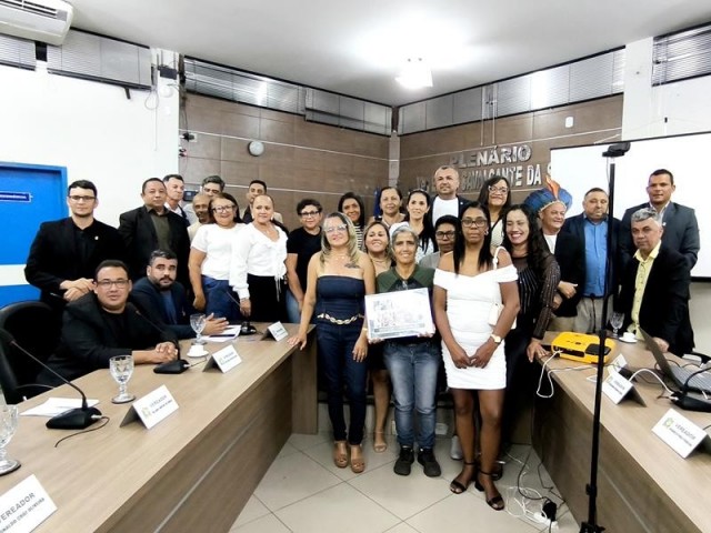 Sessão Ordinária da Câmara Municipal de Petrolândia presta homenagem ao grupo feminino “Amigas do Esporte”