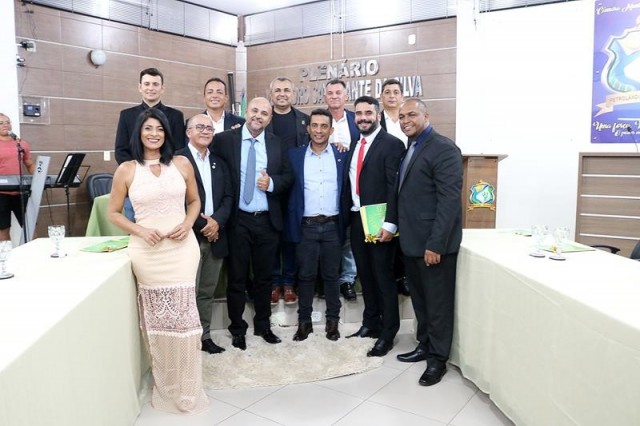 Câmara concede Título de Cidadão Honorário durante Sessão Solene