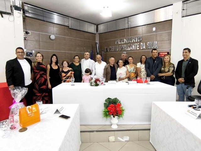 Câmara Municipal realiza Sessão Solene em homenagem ao Dia das Mães